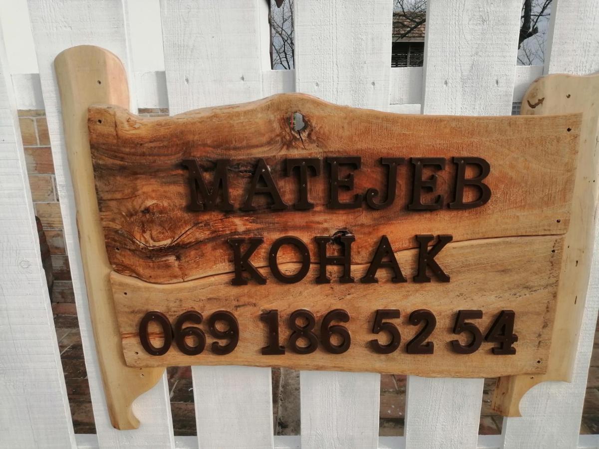 Matejev Konak Susara Екстериор снимка